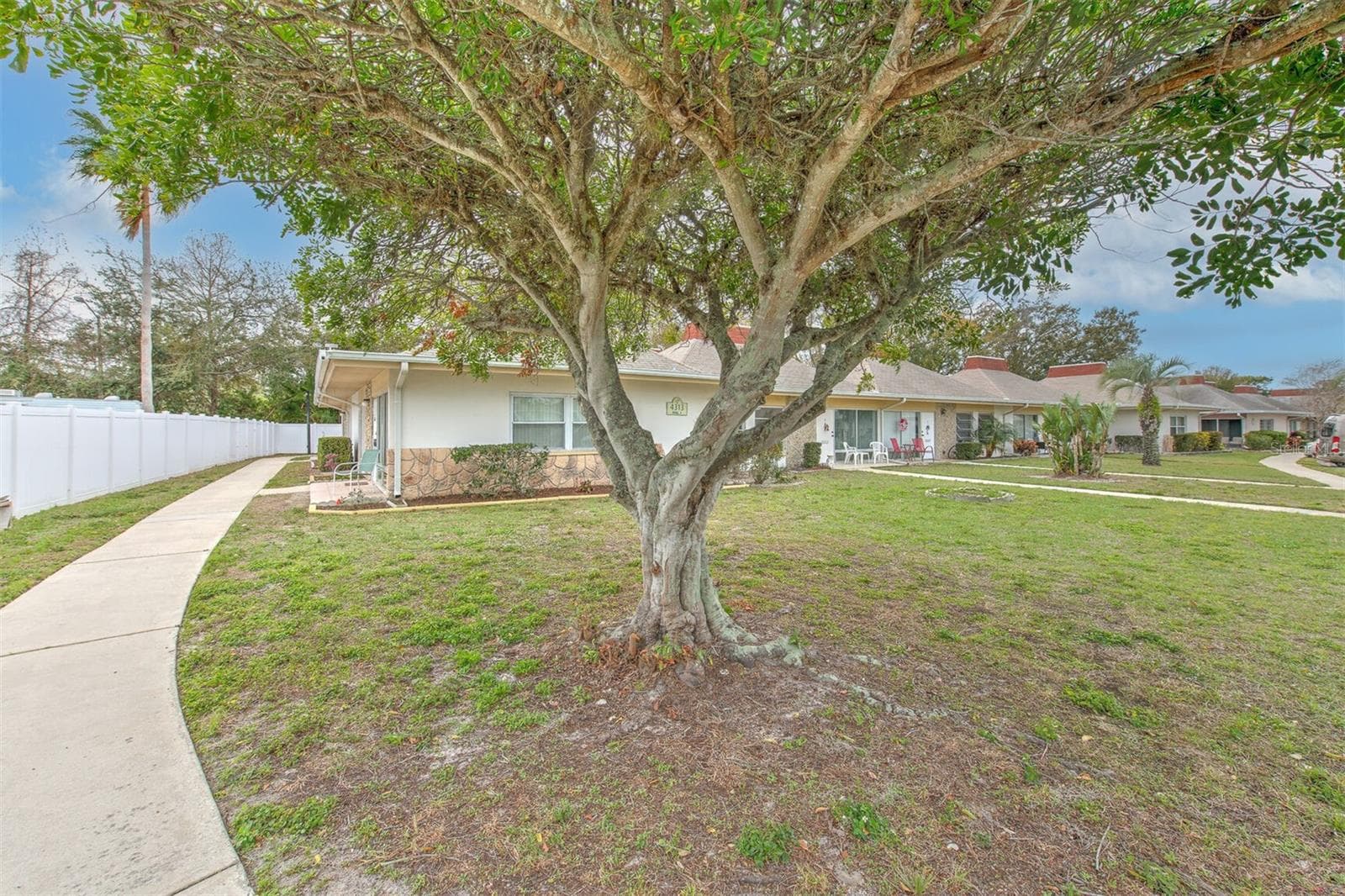 4313 Tahitian Gardens Cir #A