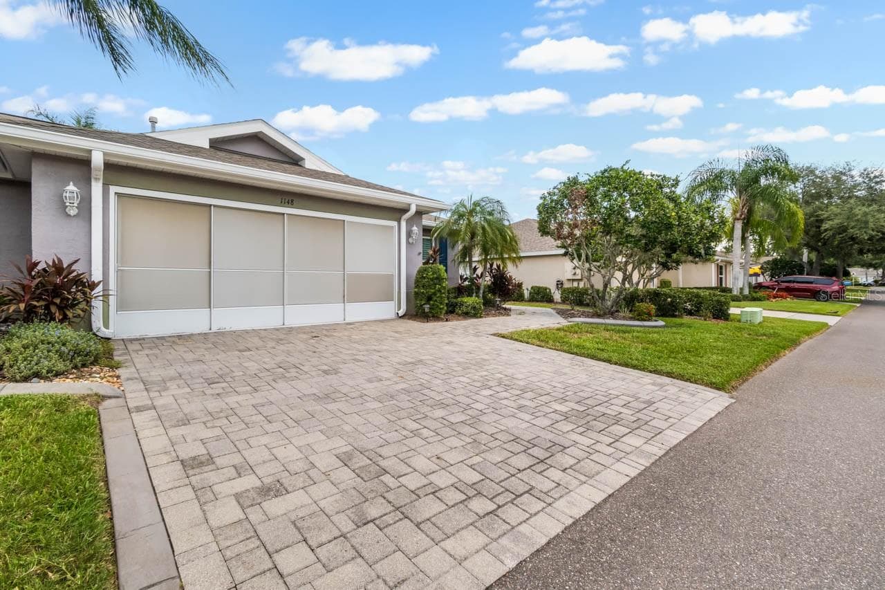1148 Corinth Greens Dr photo 4