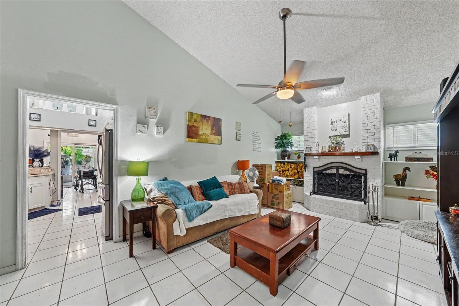 2250 Springwood Cir W photo 5