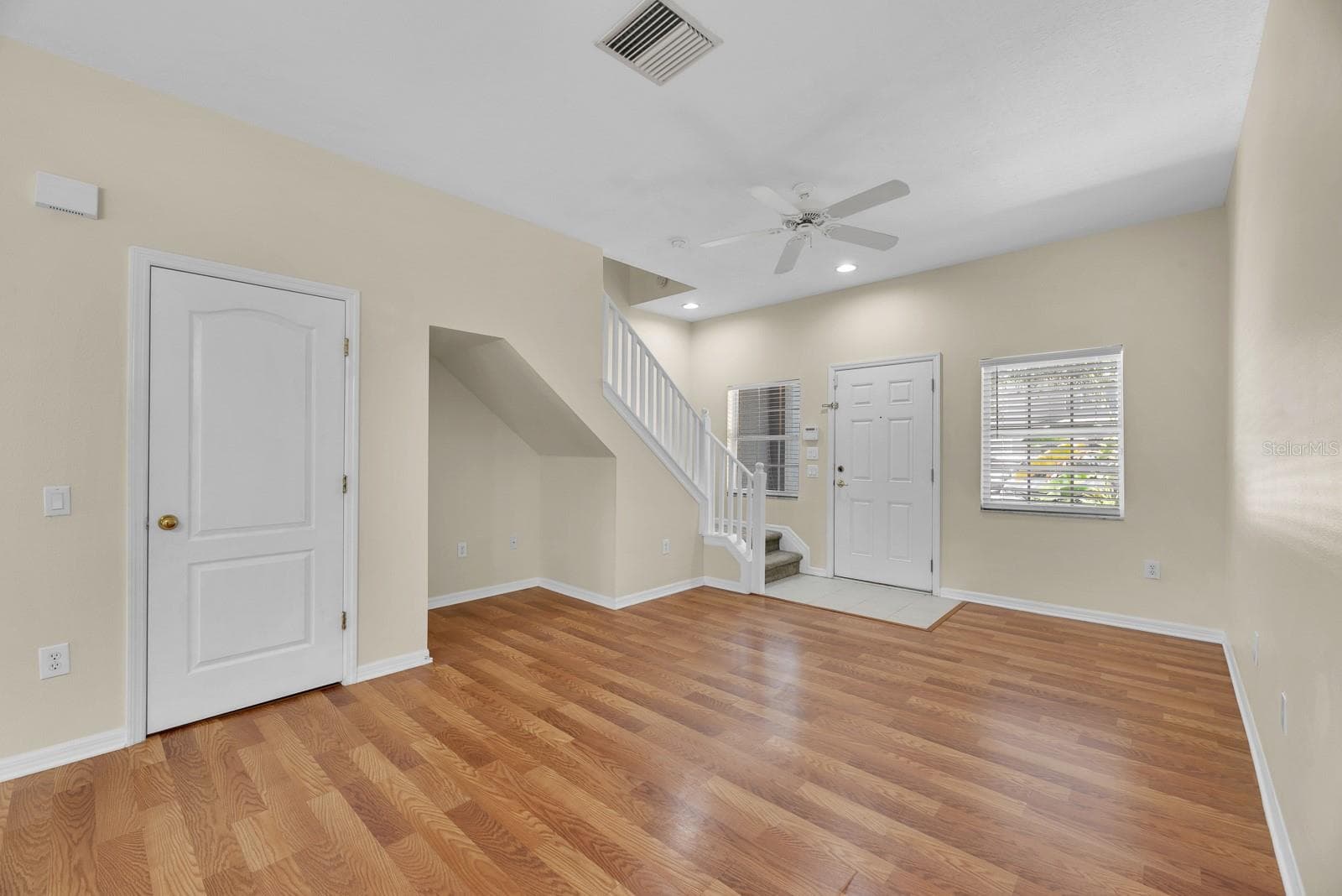 6737 Lake Rochester Ln photo 4