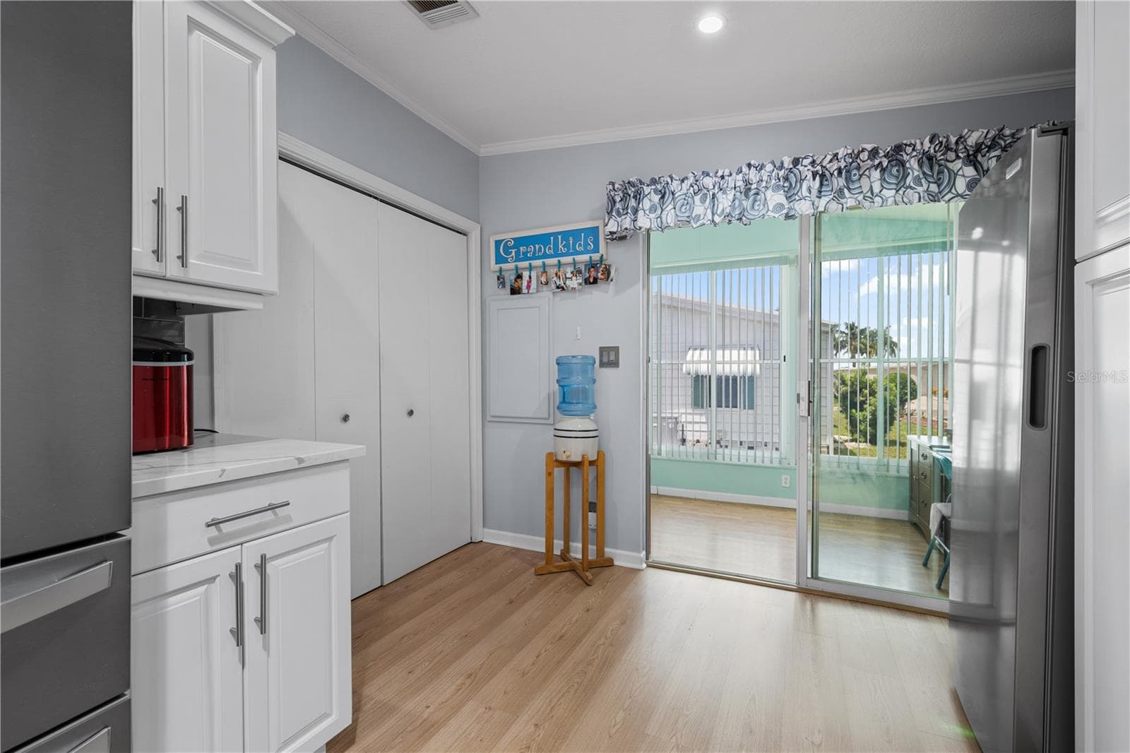 8433 Regal Way photo 5