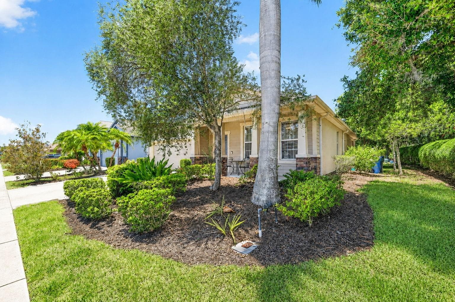 5512 Mang Pl photo 3