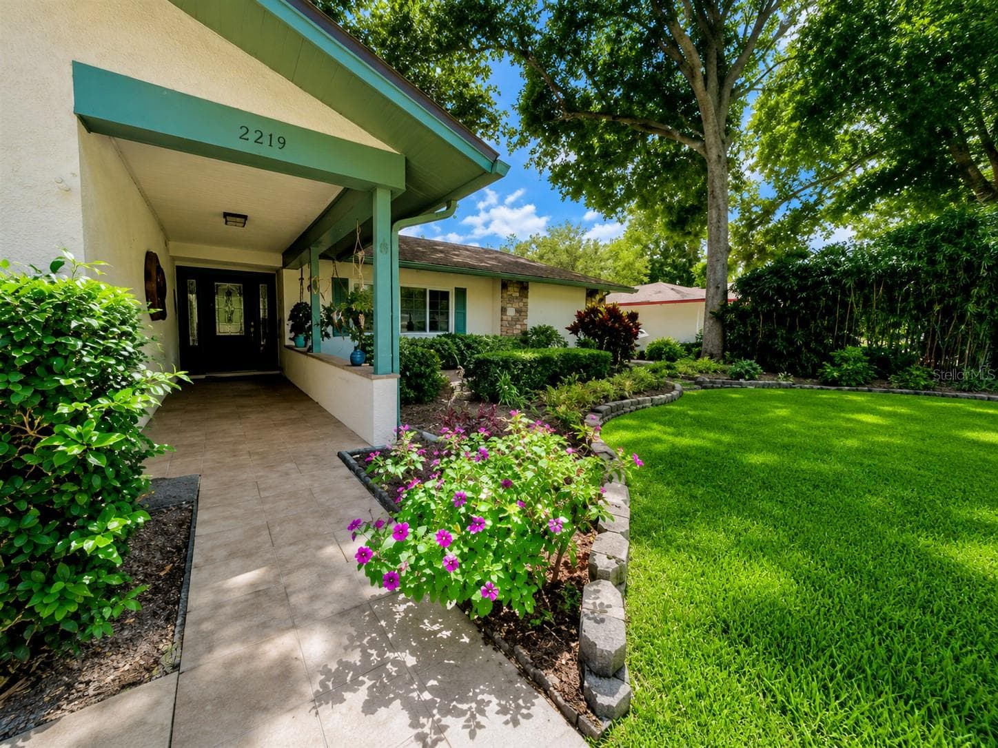 2219 Alice Ln