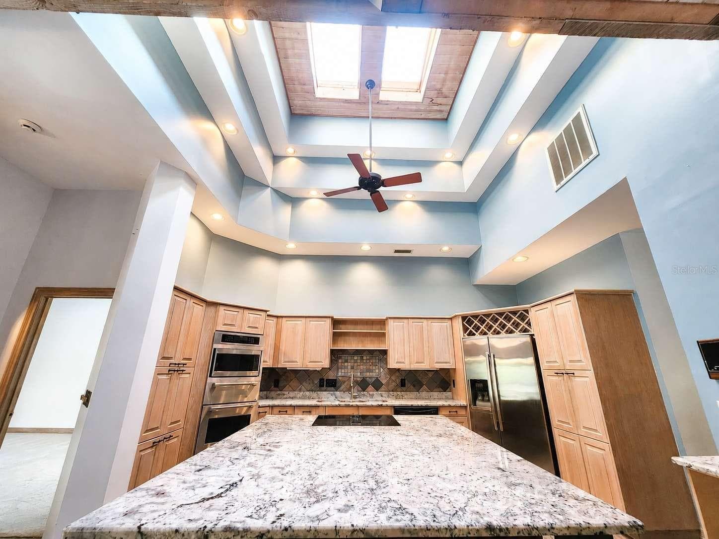 3522 Shoreline Cir photo 5