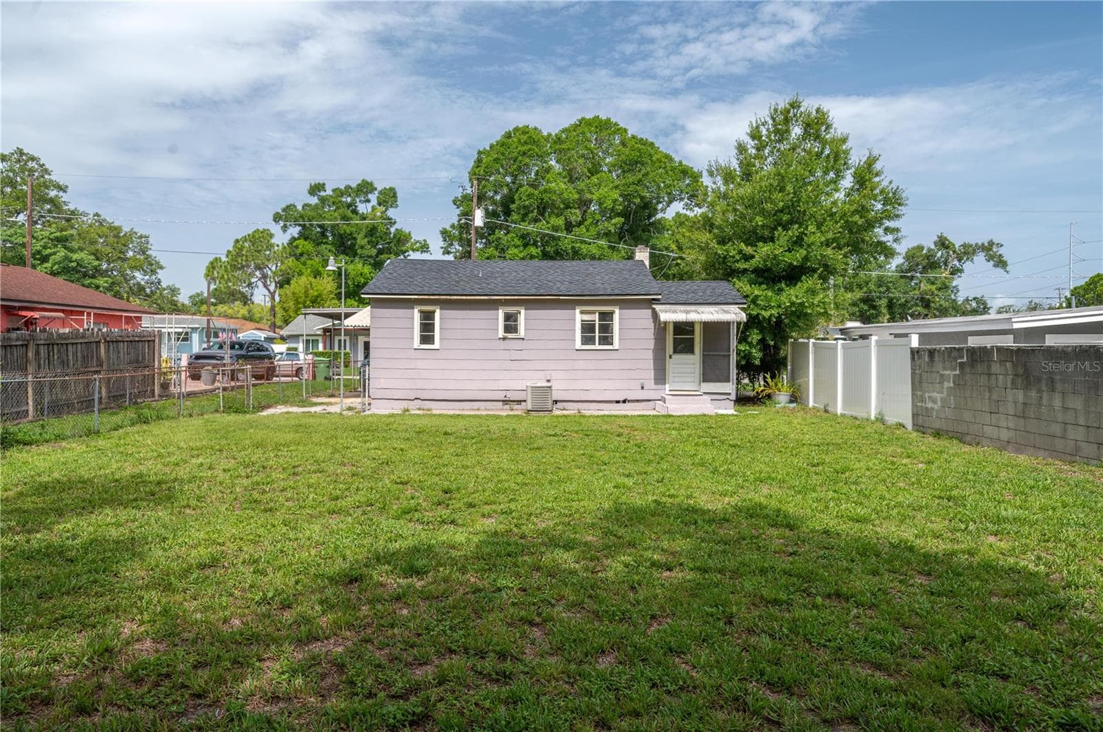 3905 N Clearfield Ave photo 5