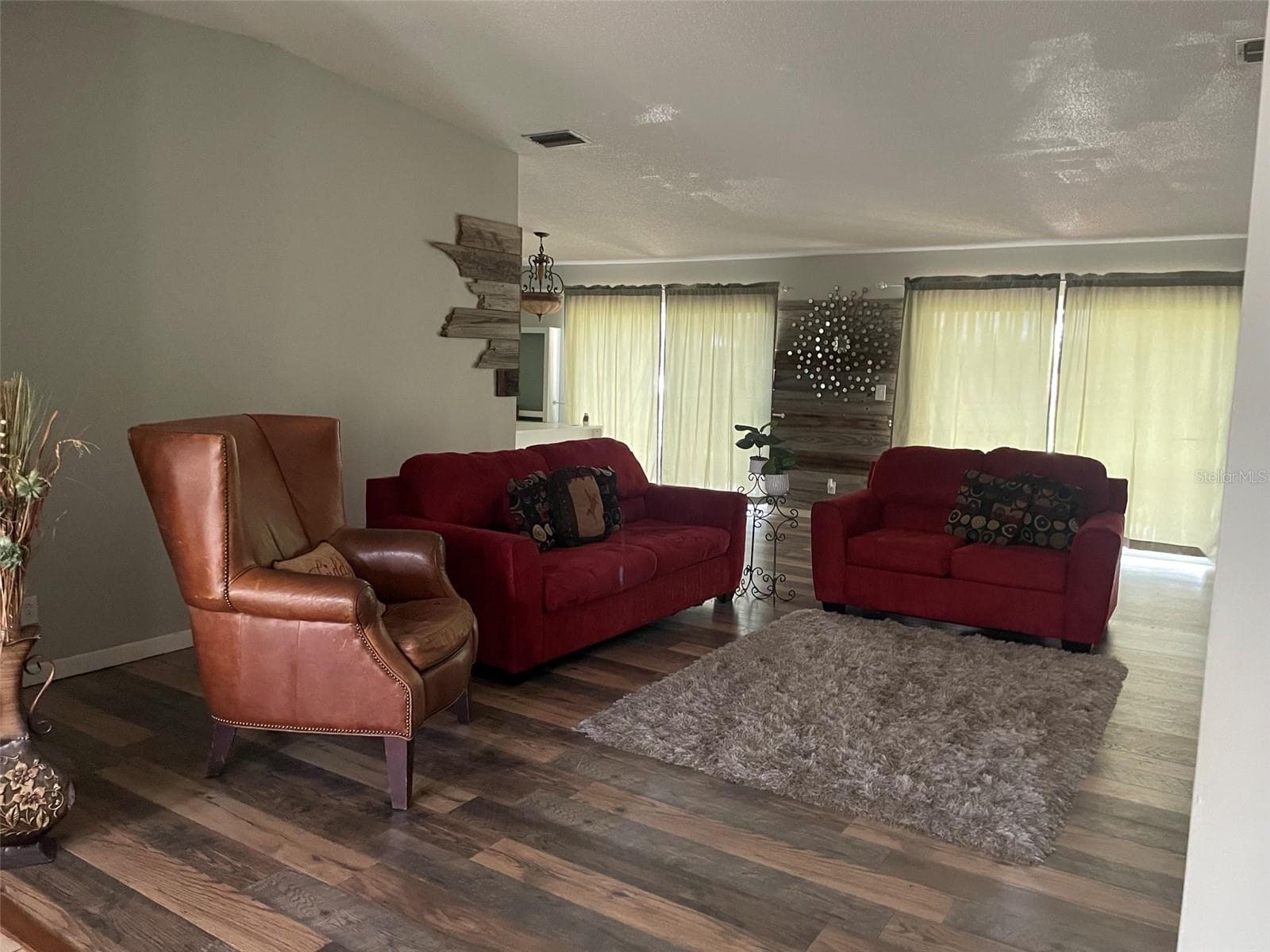 1601 Stephens Rd photo 3