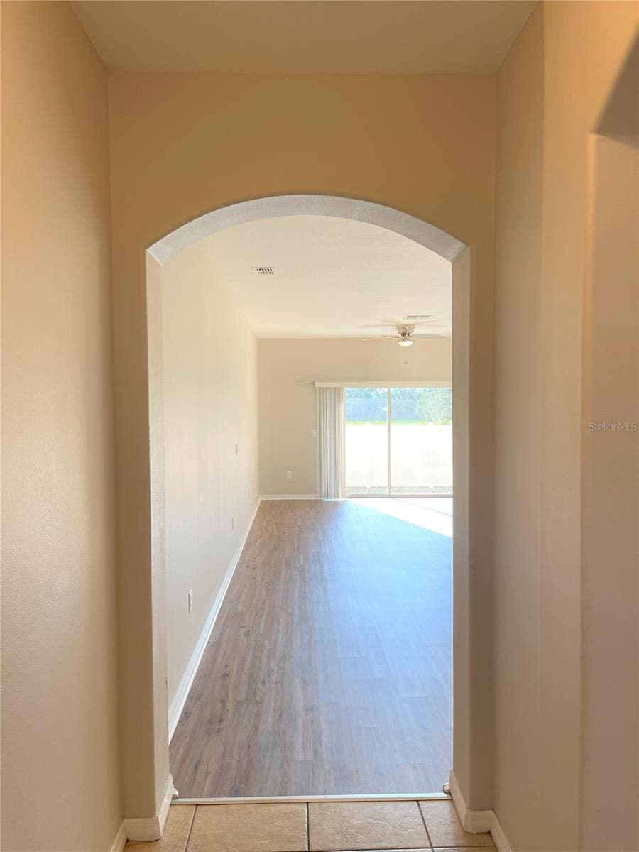4011 Winding Vine Dr photo 3