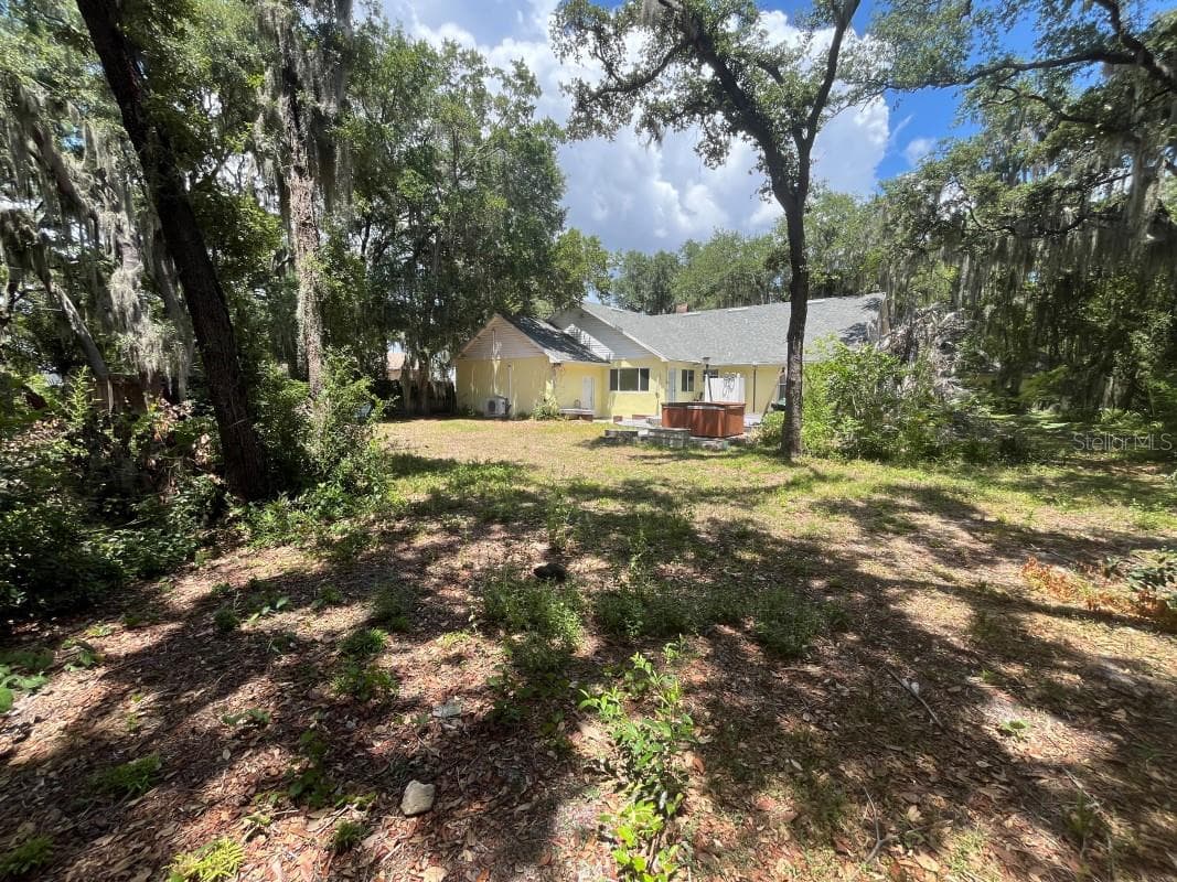 310 Clayton Rd photo 3