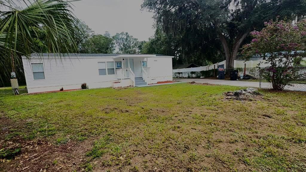 3545 Shady Brooke CT photo 4