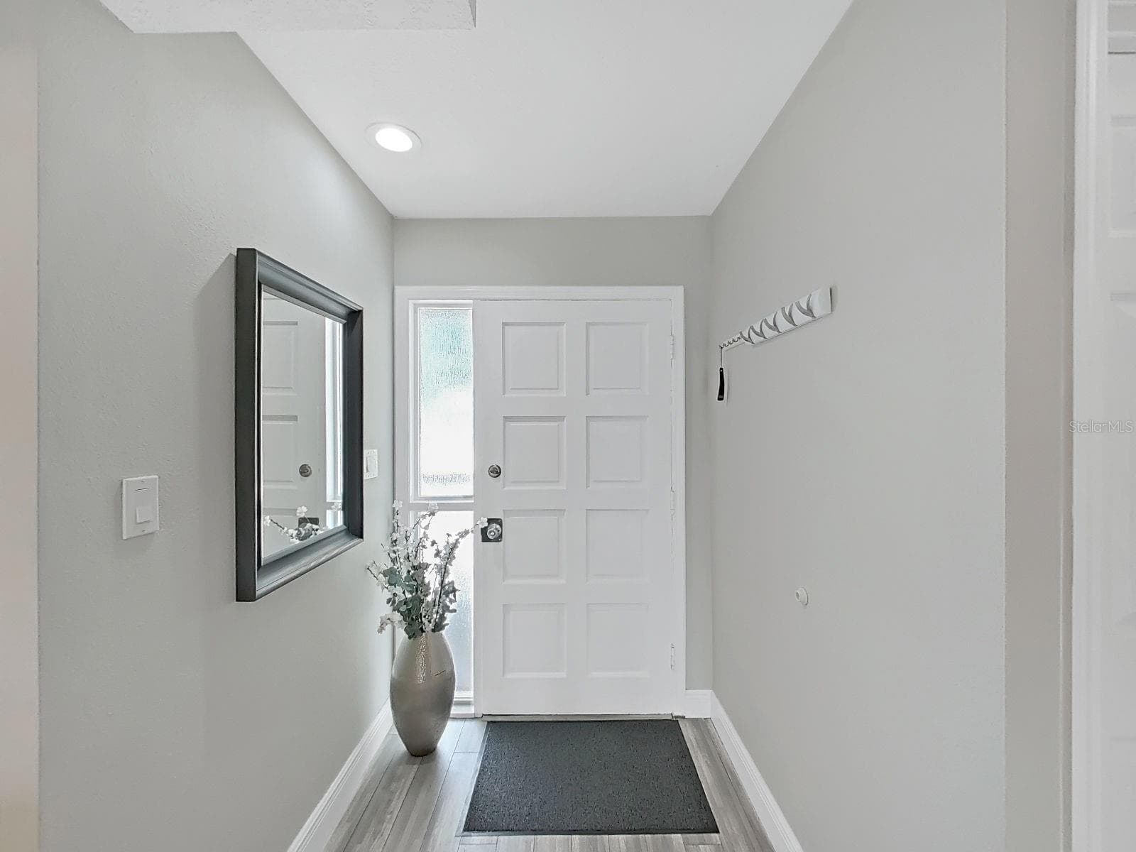 433 S Paula Dr #18 photo 4