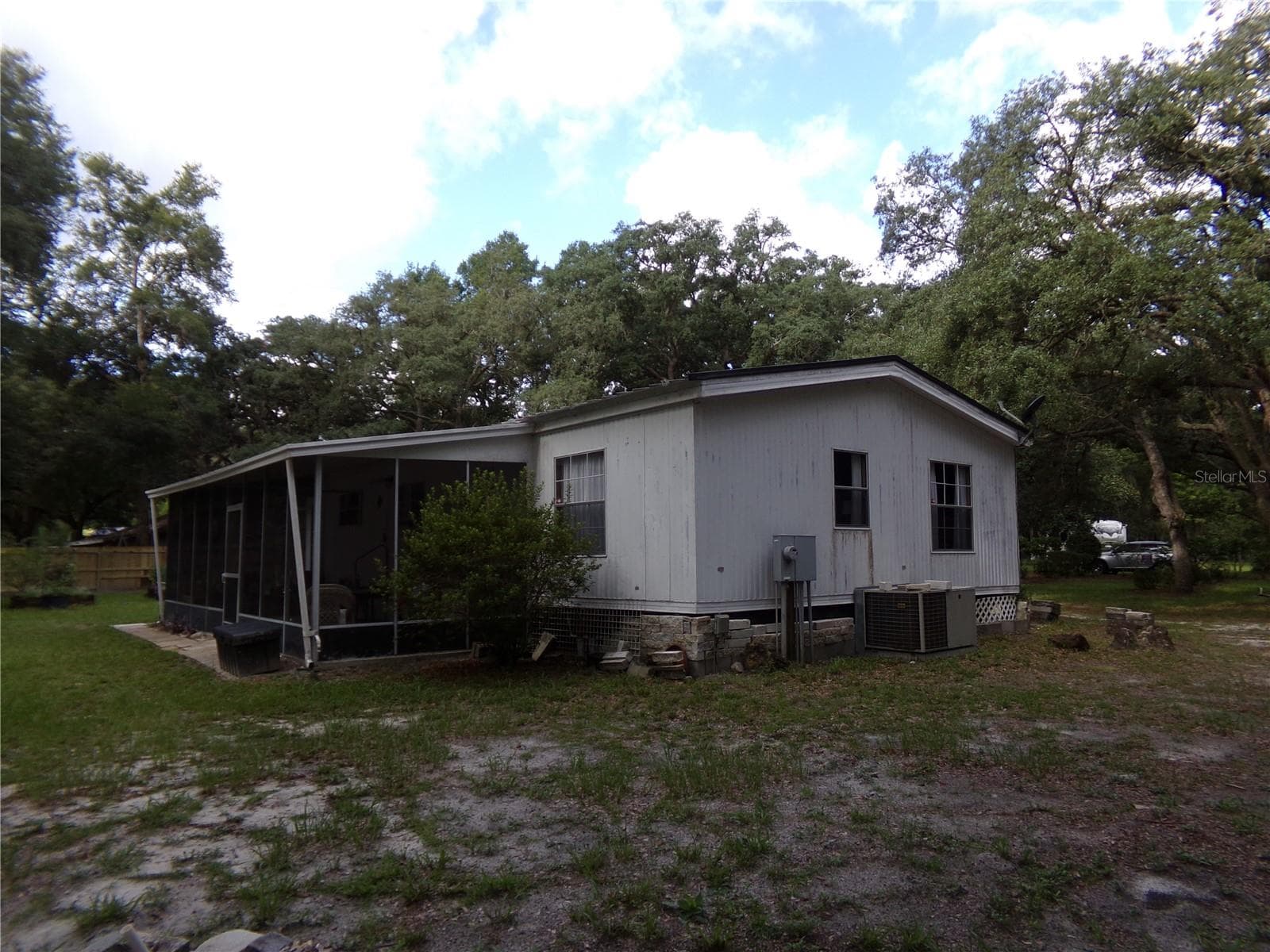 12199 SW 44th Dr photo 4