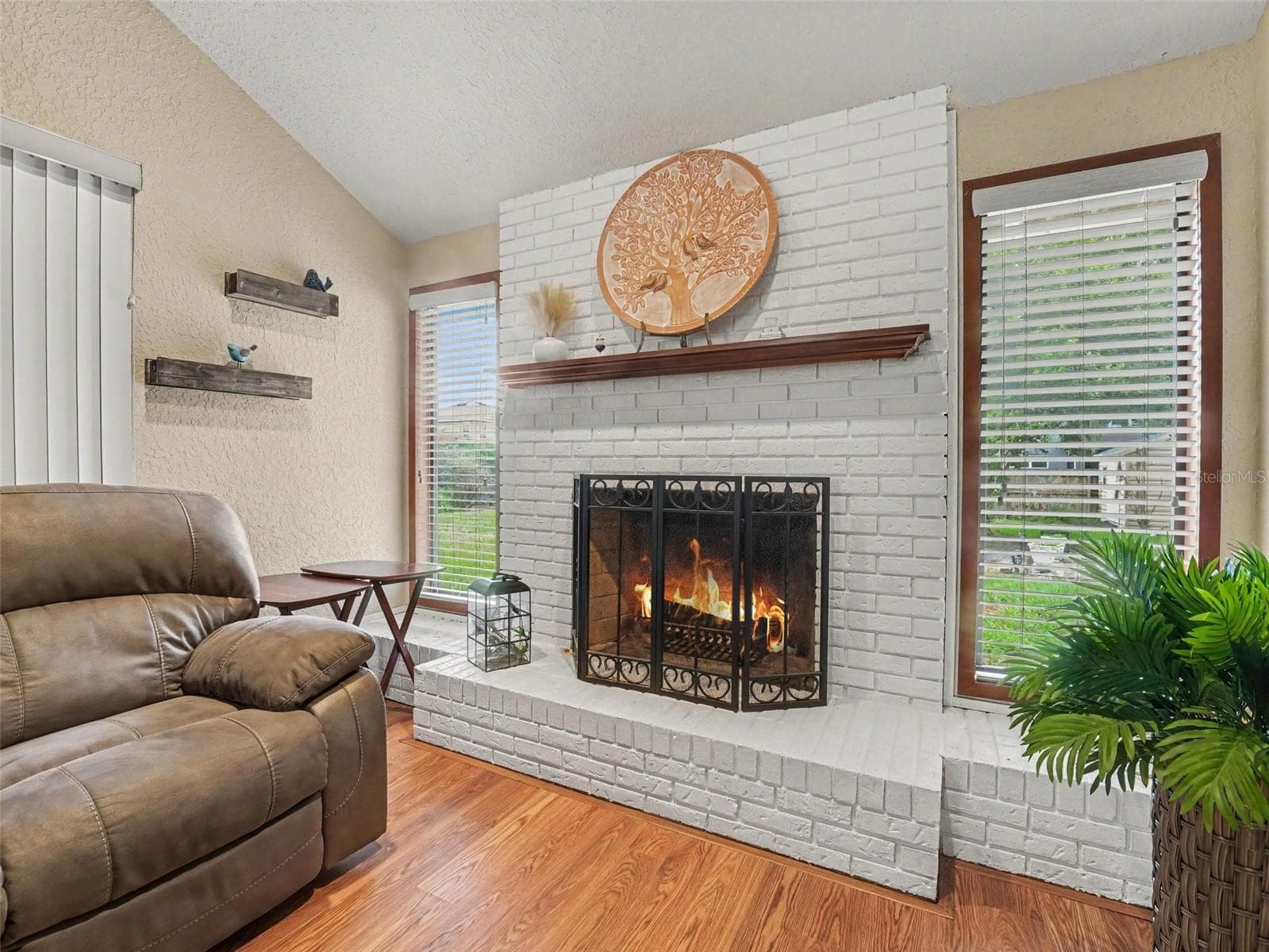 2810 Winterset Park photo 5