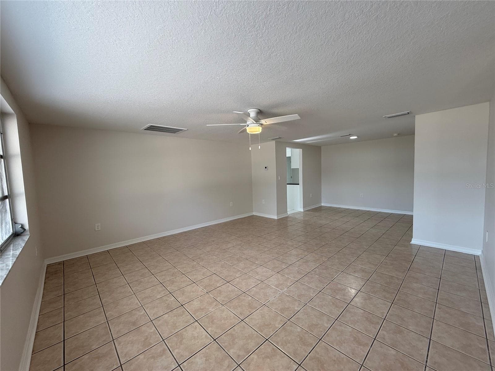 5241 Sparrow Dr photo 3