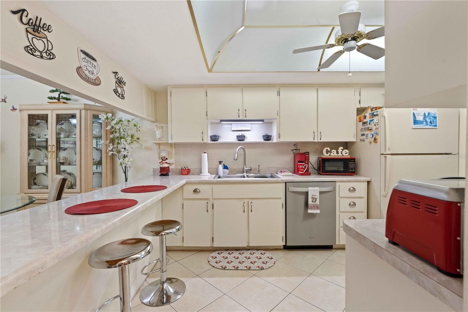 7623 Radcliffe Cir #211A photo 5