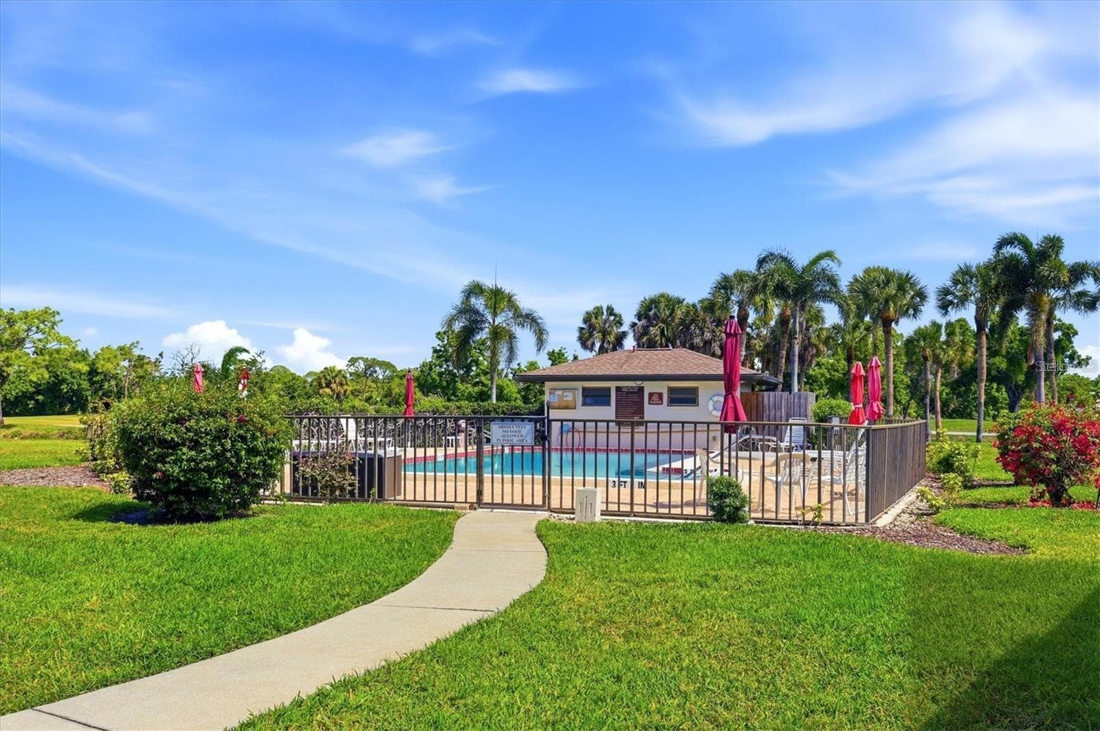 4535 Longwater Chase #18 photo 3