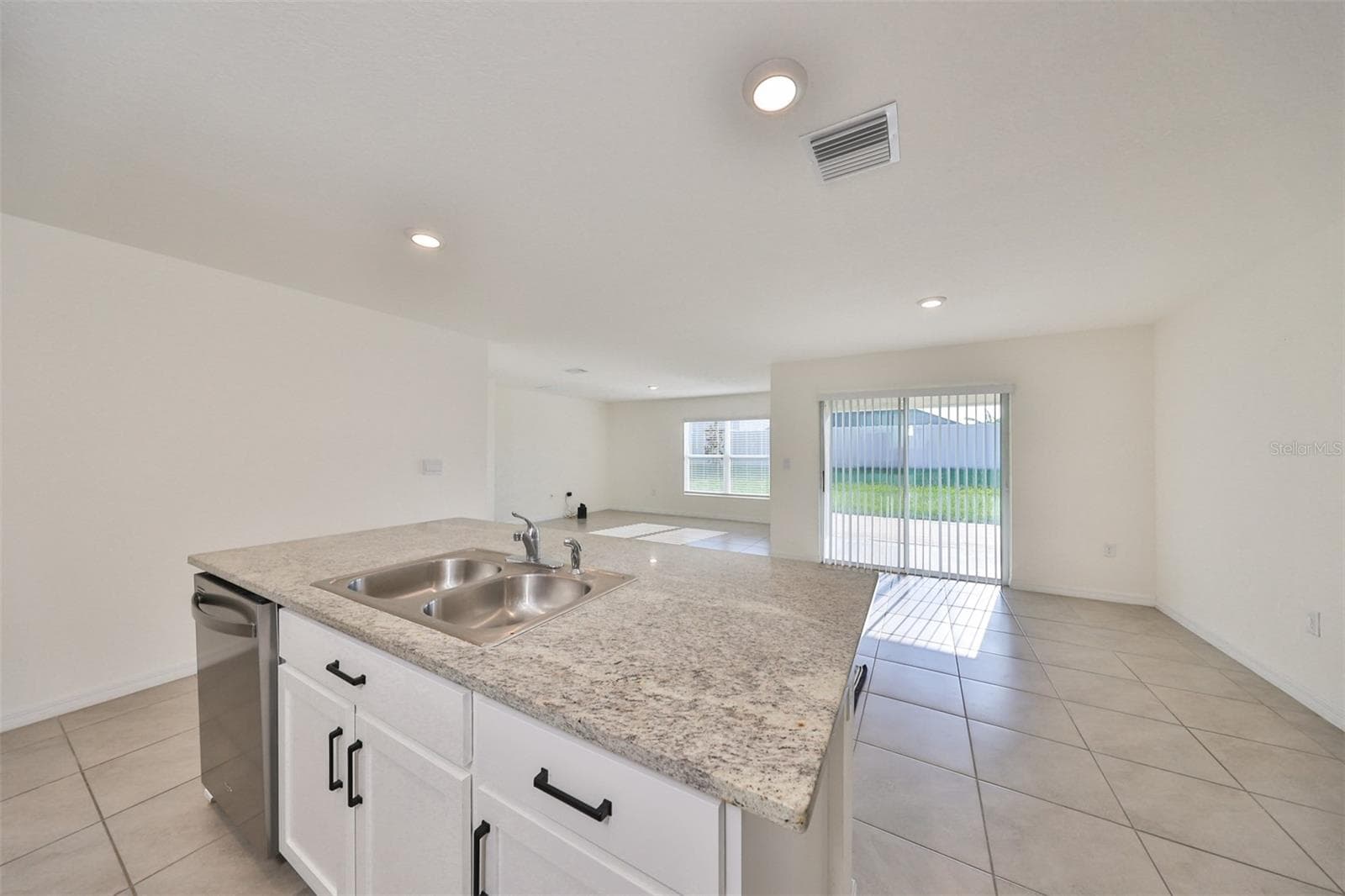 16782 Carlton Pond St photo 4