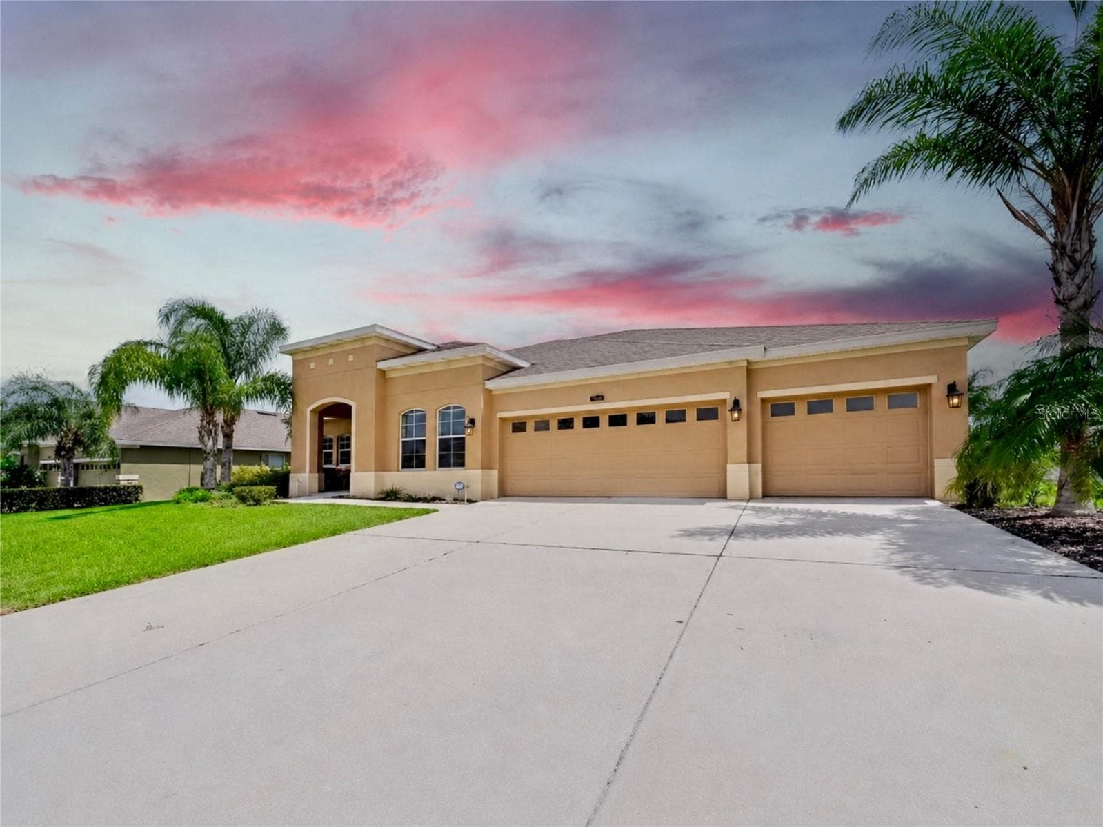 428 Palastro Ave