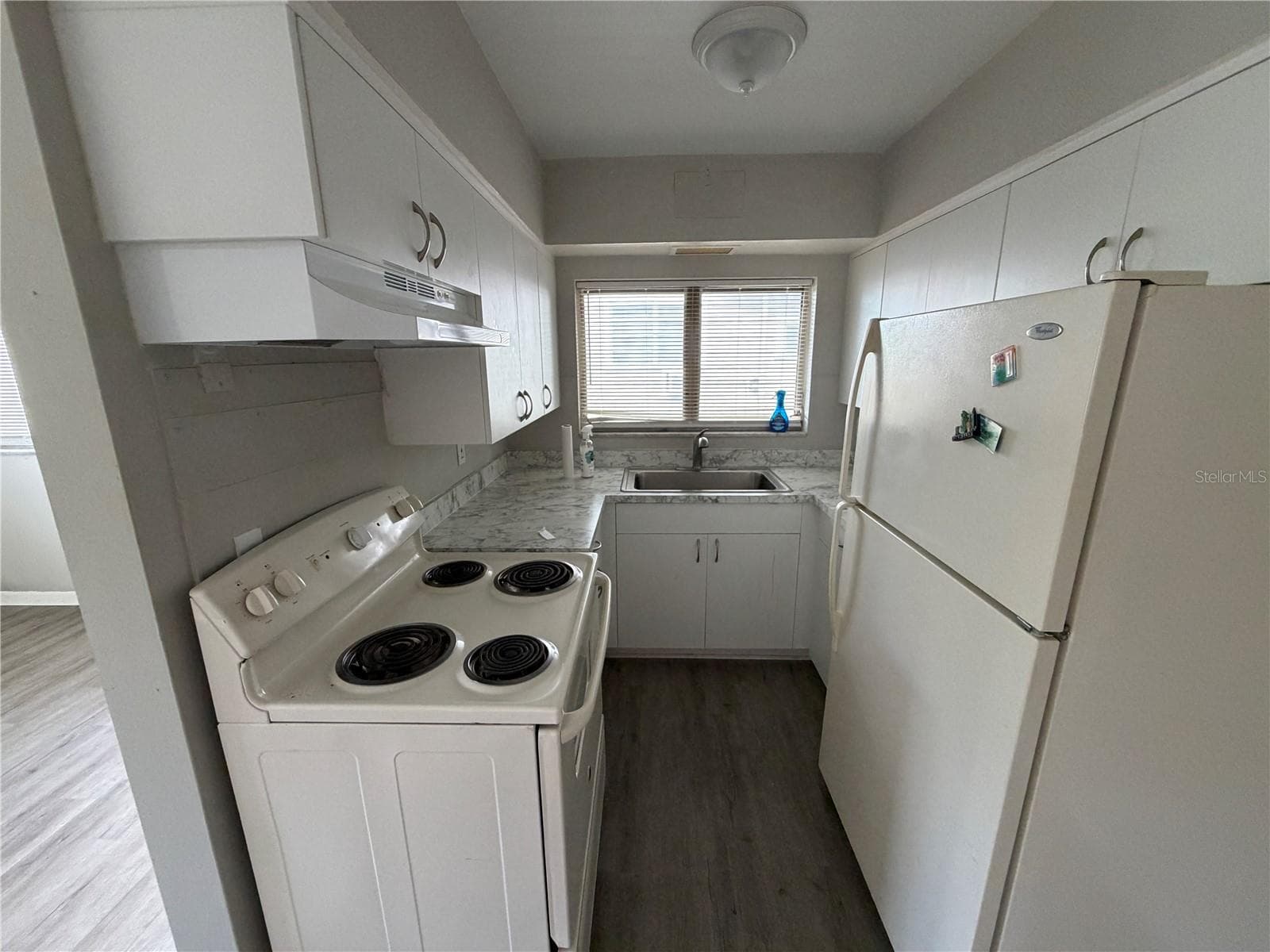 615 Oak Ave photo 3