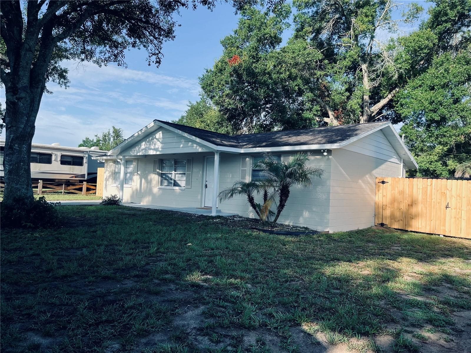5323 Satsuma Dr photo 5