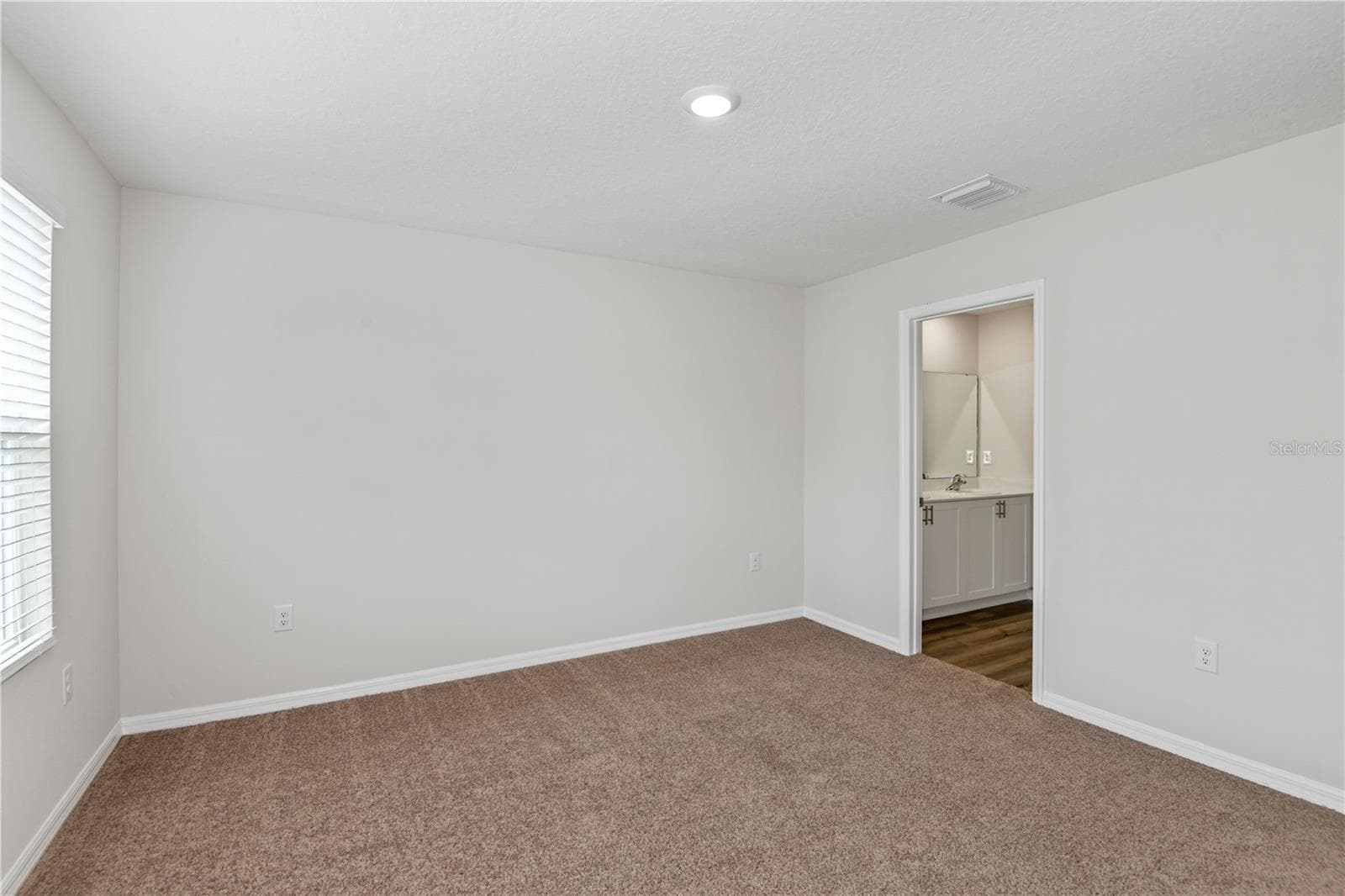 9868 Pelican Coast Dr photo 4