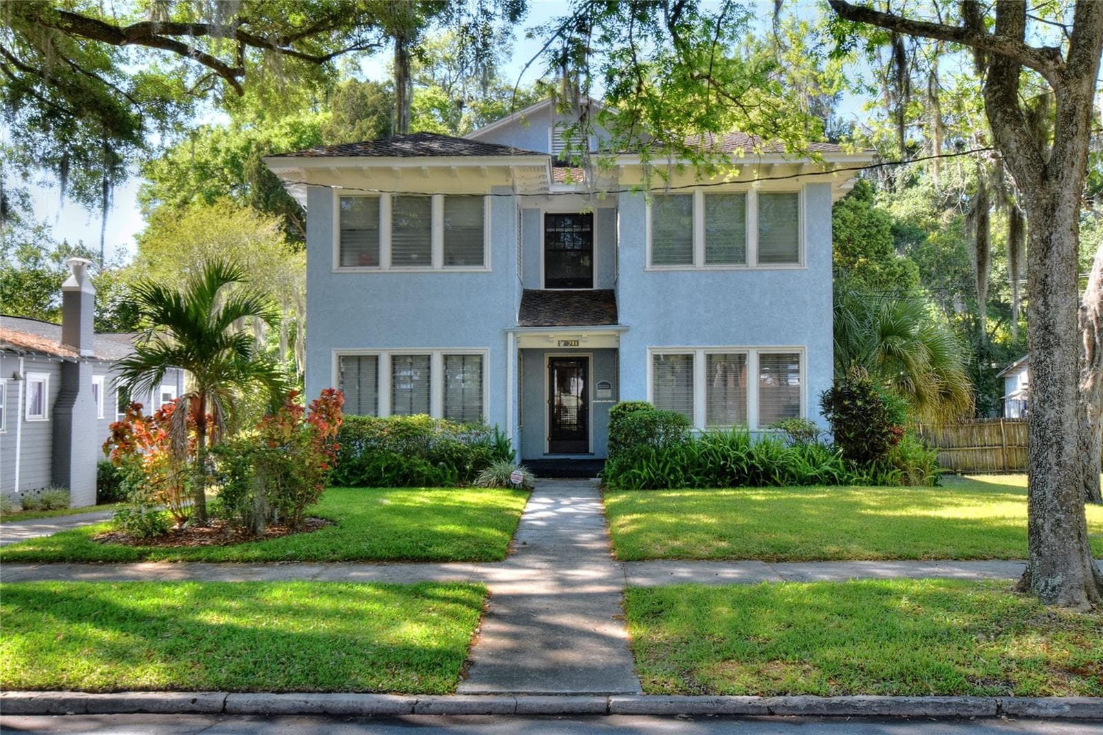 211 E Park St photo 3