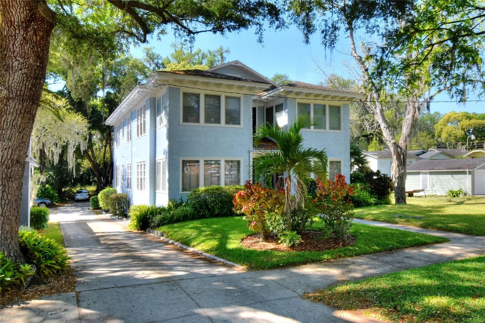 211 E Park St photo 4