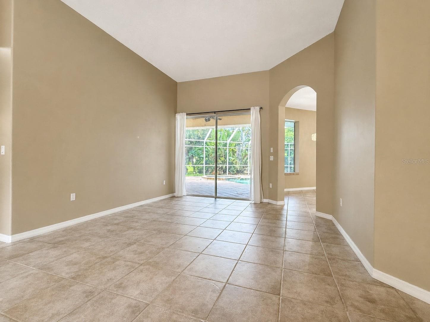 4625 Sweetmeadow Cir photo 5