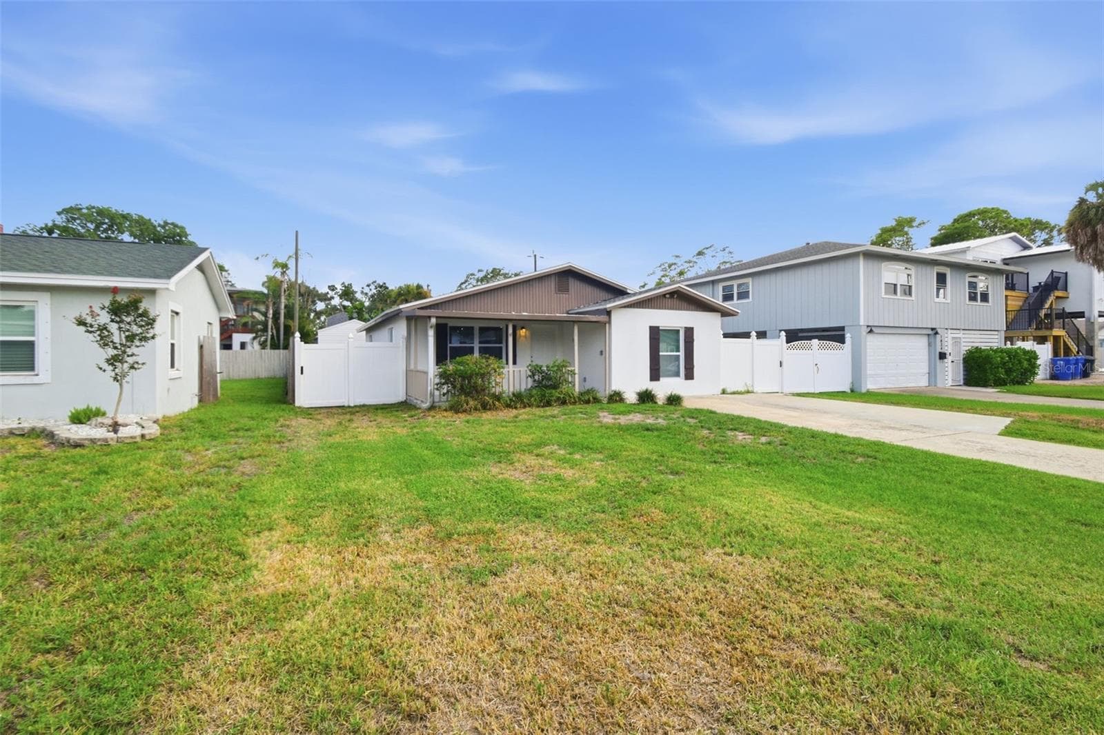 1842 Shore Acres Blvd NE photo 3