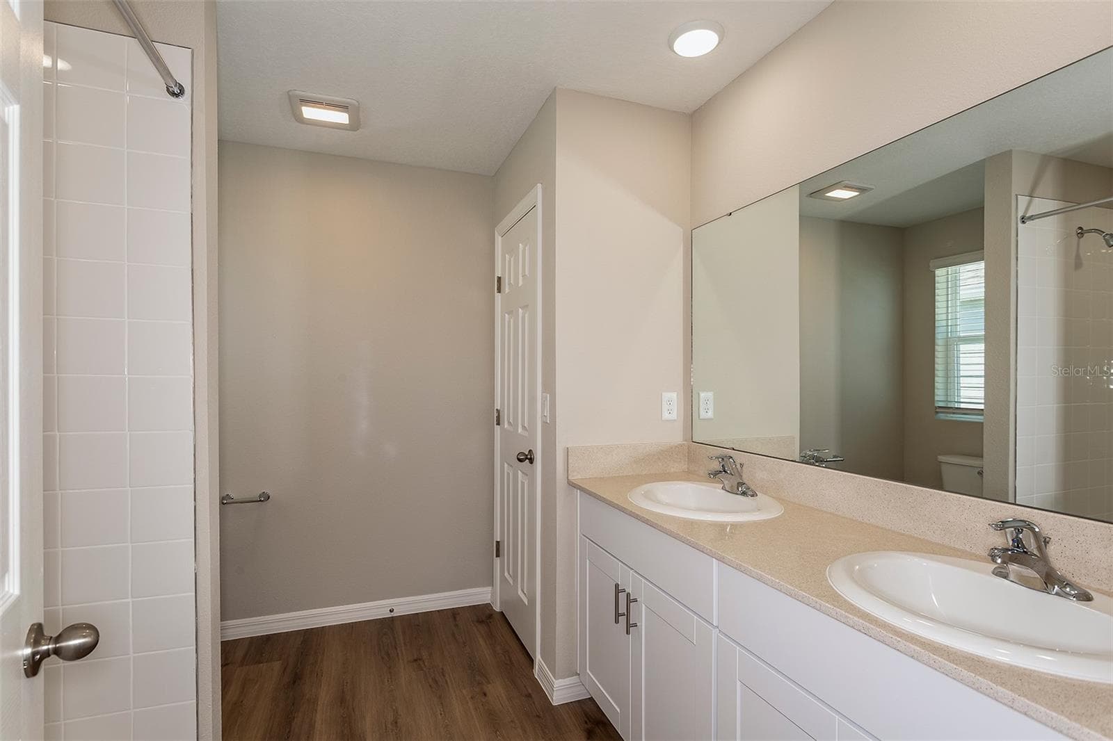 2127 Lawson Way photo 5
