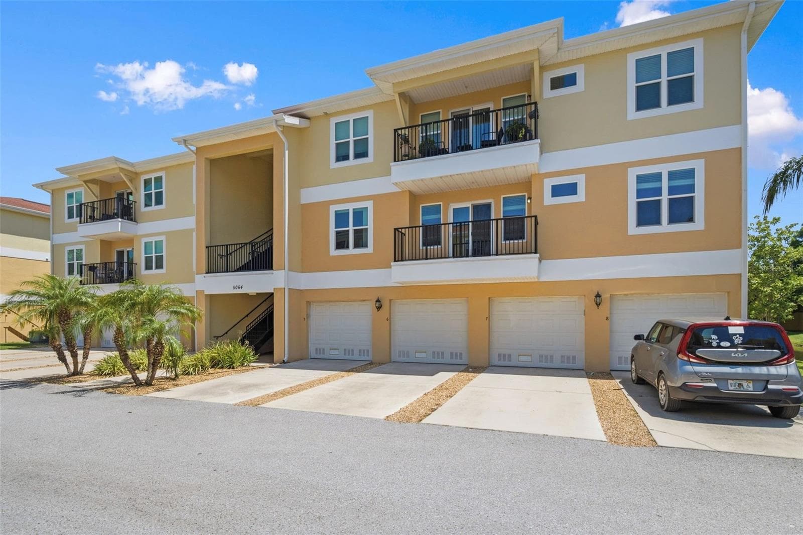 5064 Royal Palms Way #204 photo 3
