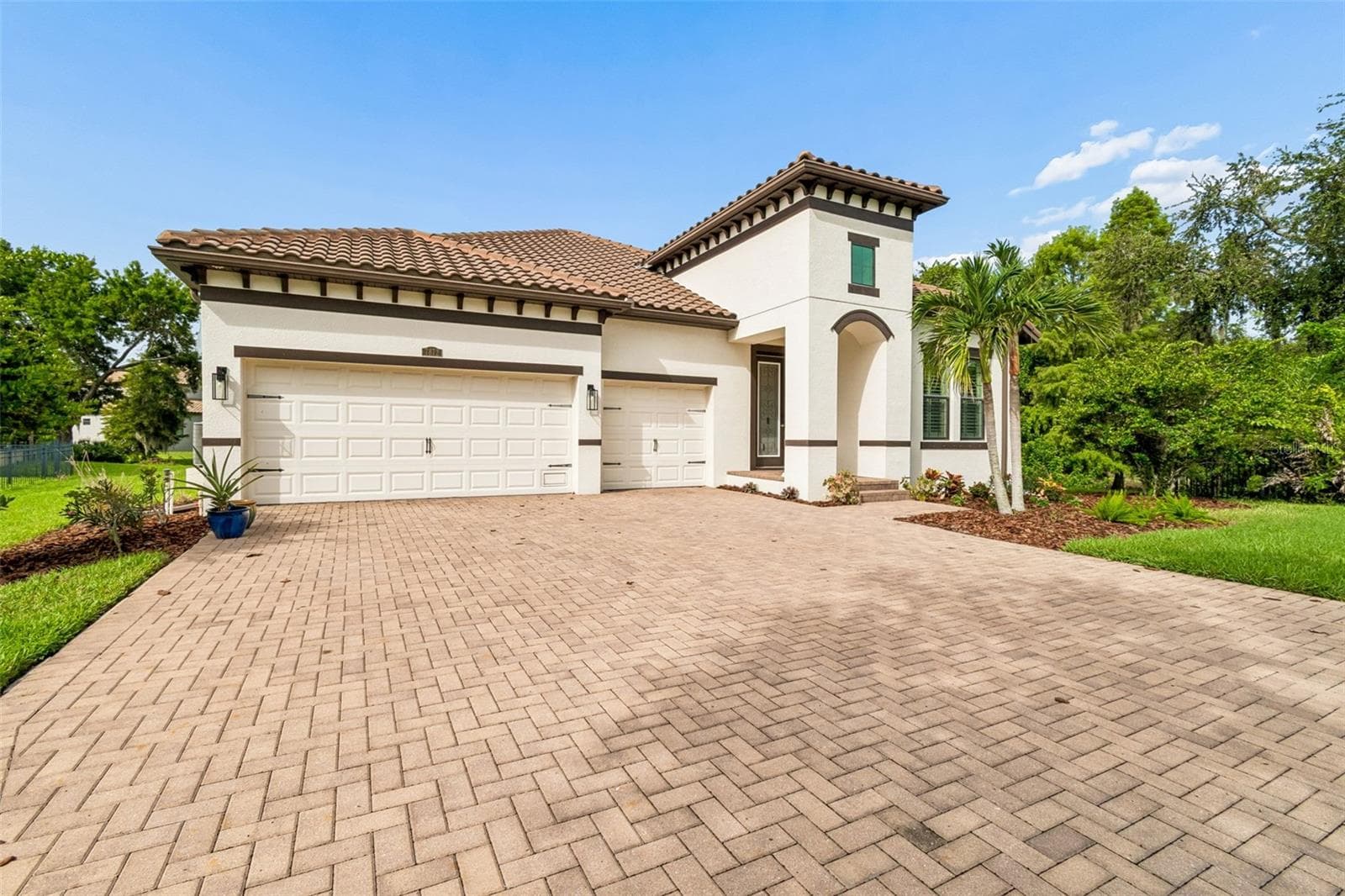 7872 Marsh Pointe Dr photo 4