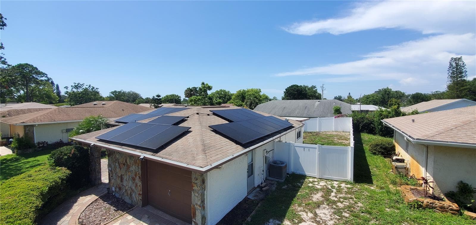 7438 Lake Forest Cir