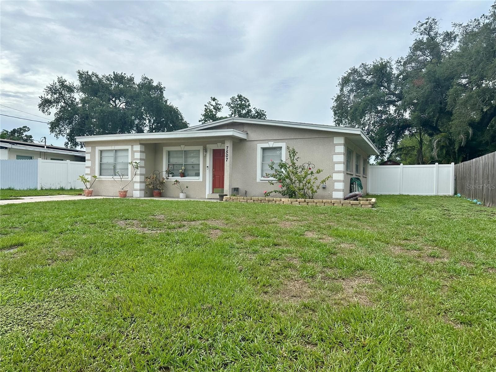 7507 Coral Vine Ln photo 3