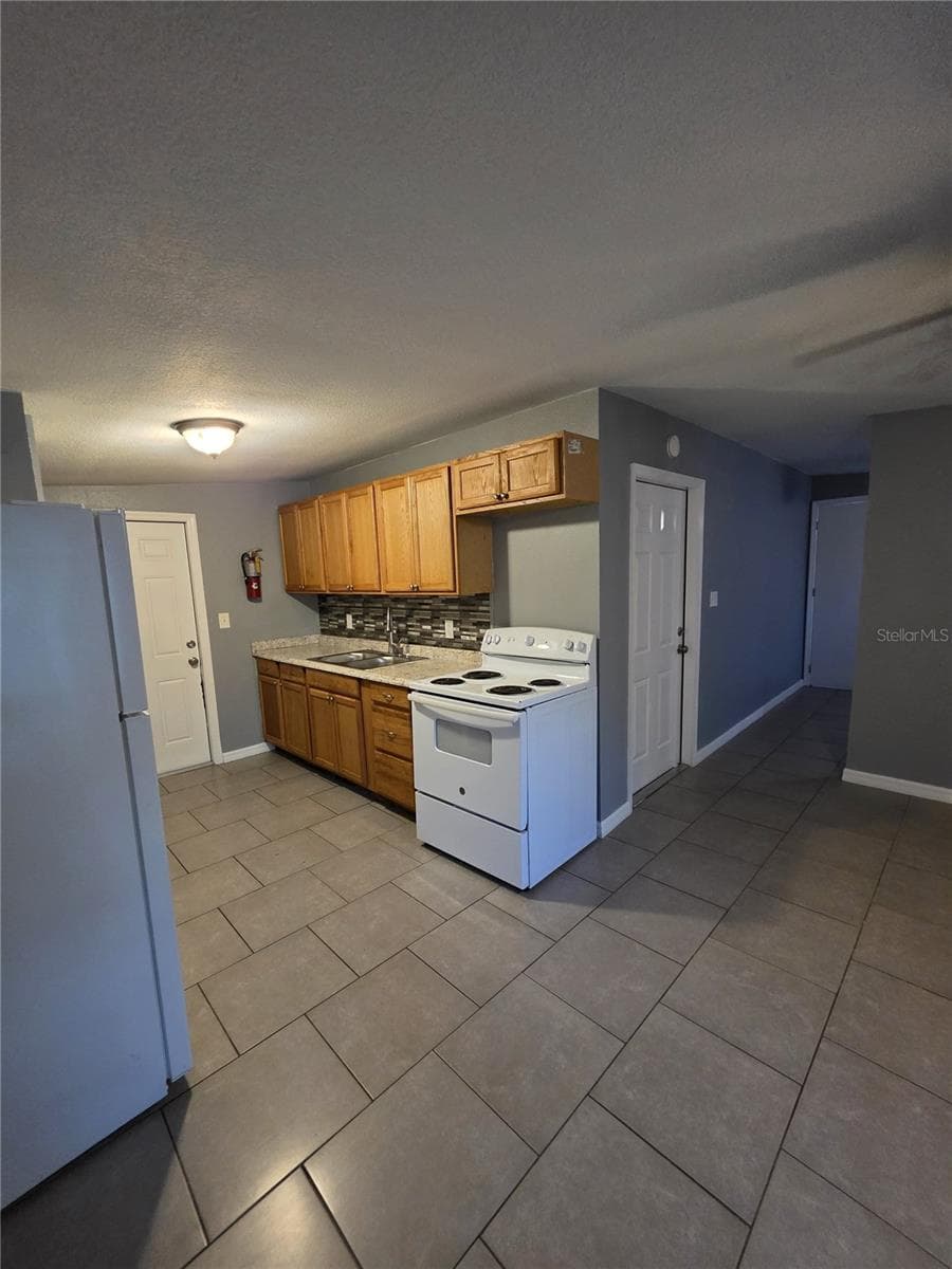 1328 37th St NW photo 4
