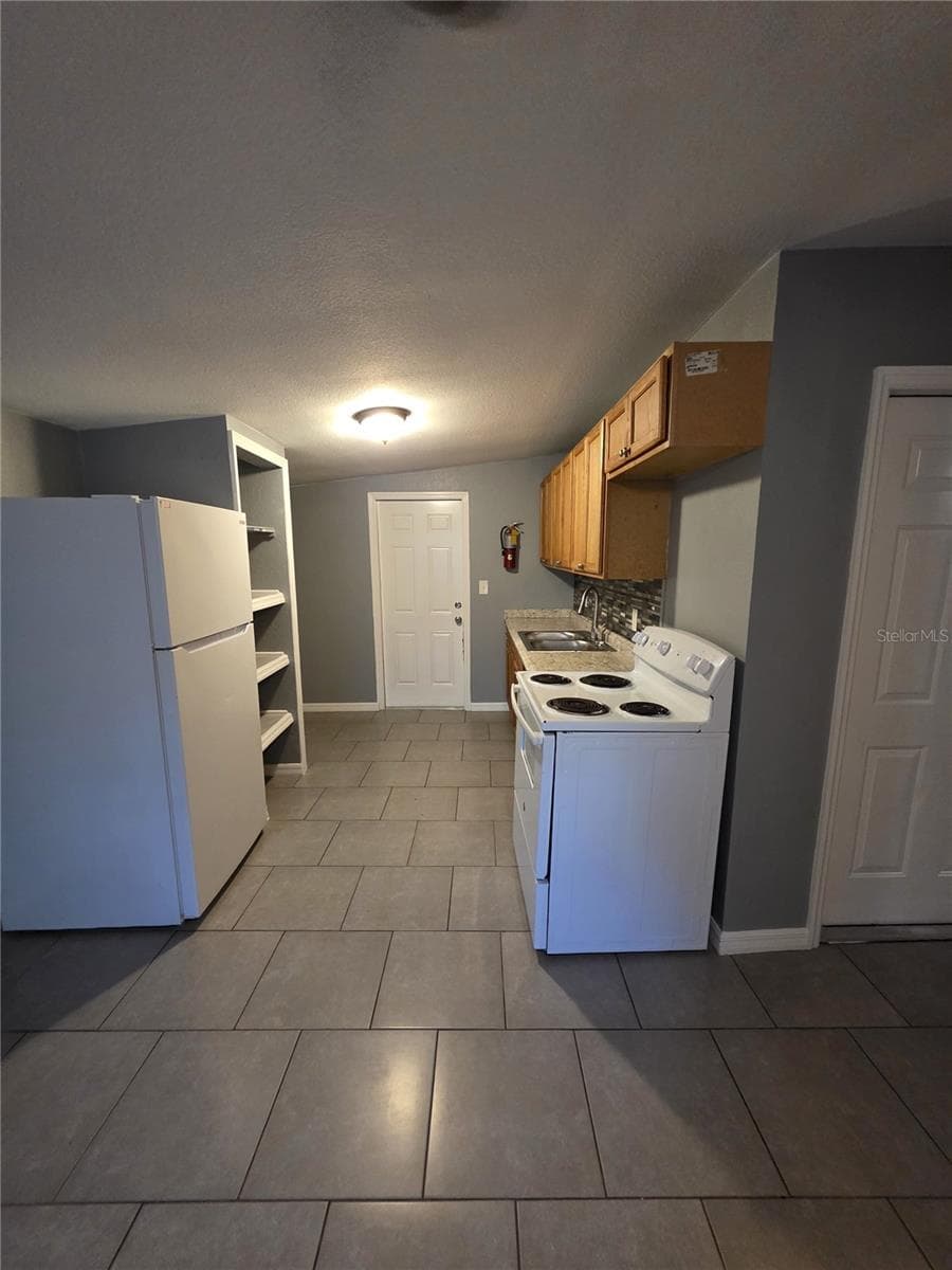 1328 37th St NW photo 5