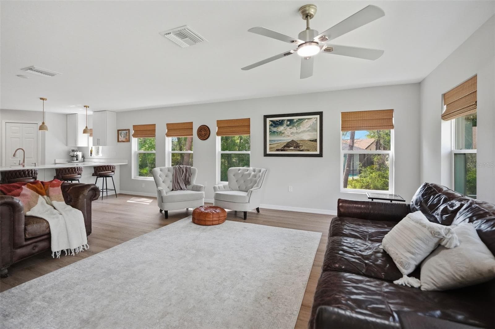 8477 Beachwood CT photo 4
