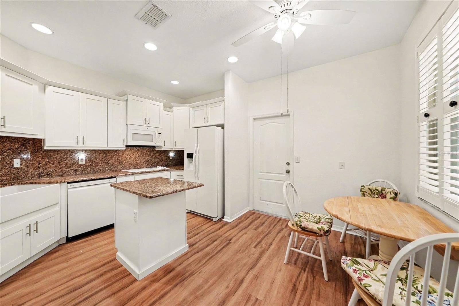 1050 Starkey Rd #2403 photo 5