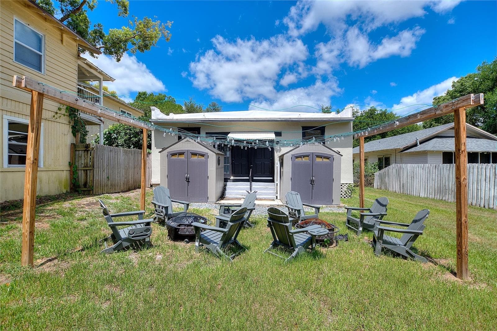 728 Johnson Ave photo 4