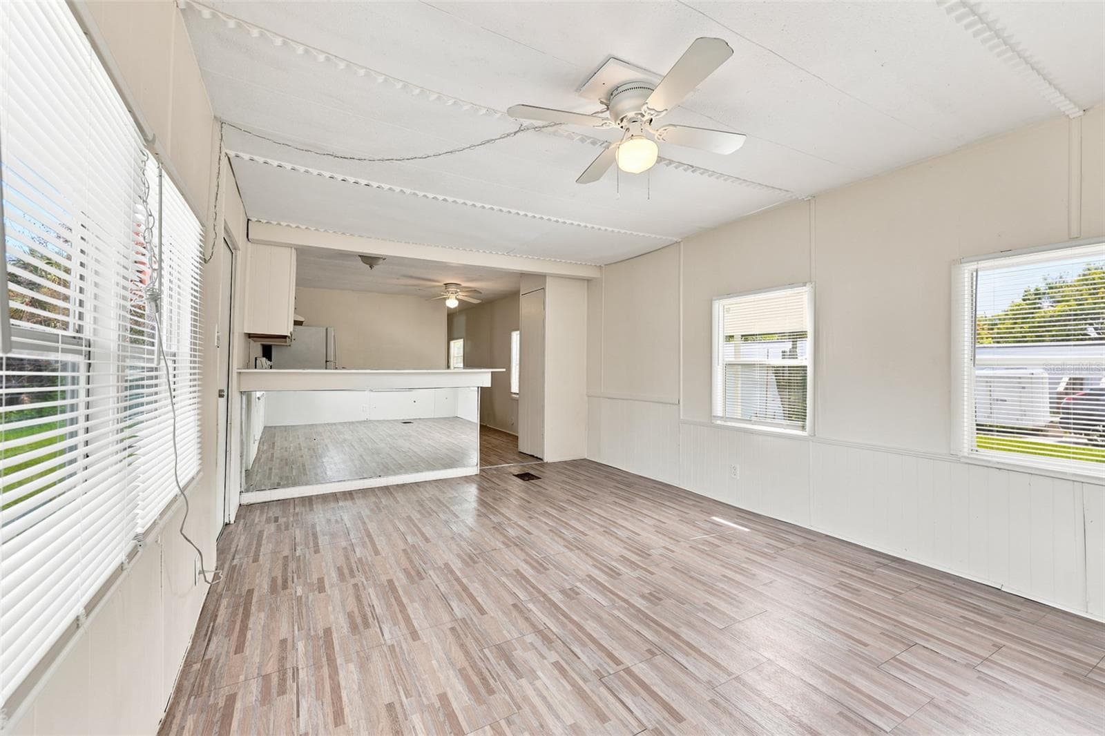 7205 Commons Blvd photo 4