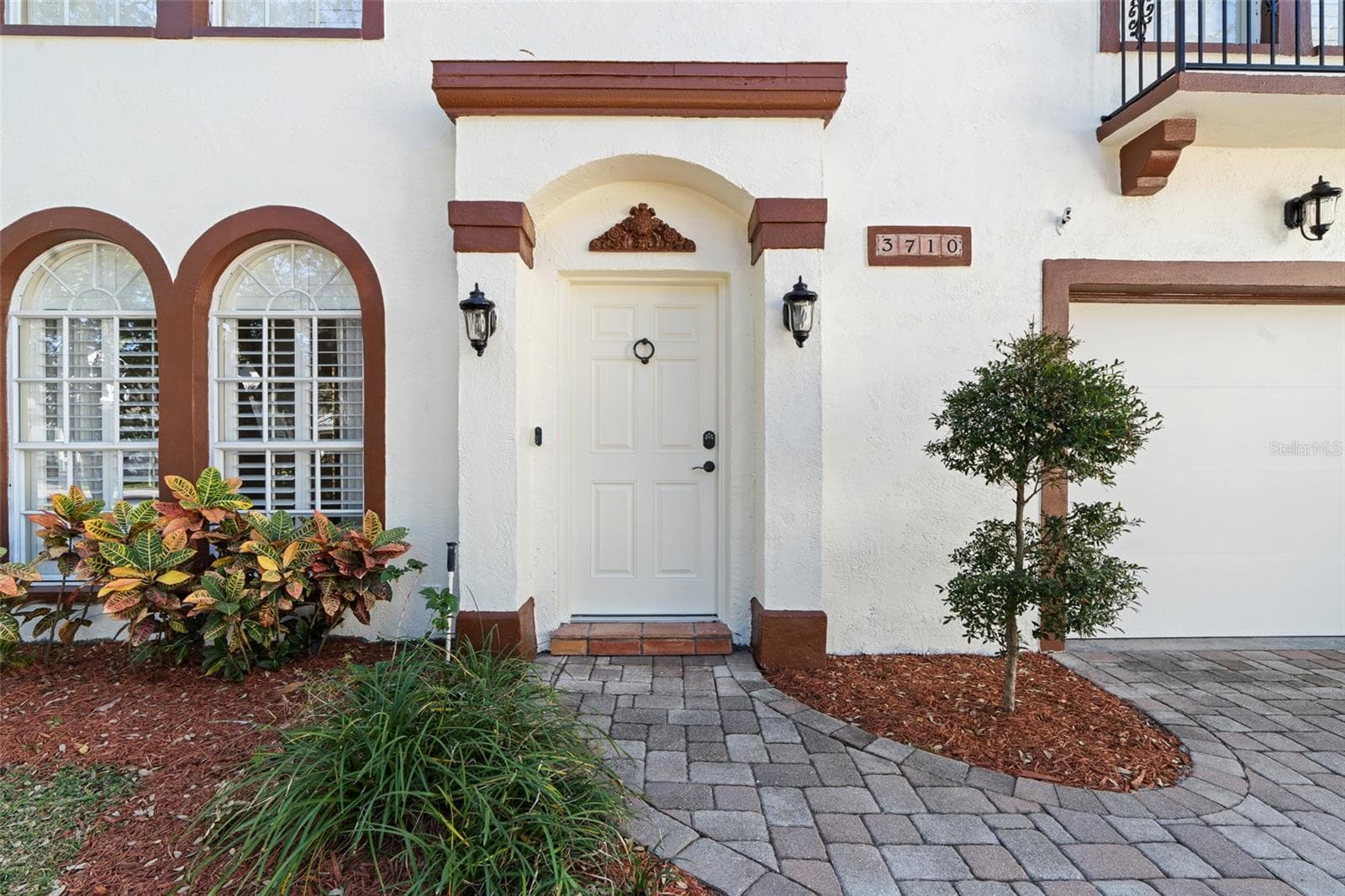 3710 W Leona St photo 3