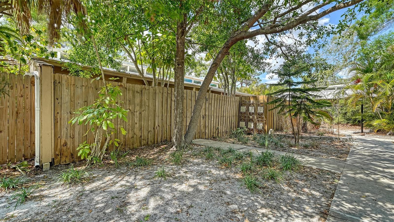 500 N Jefferson Ave #B-5 photo 3