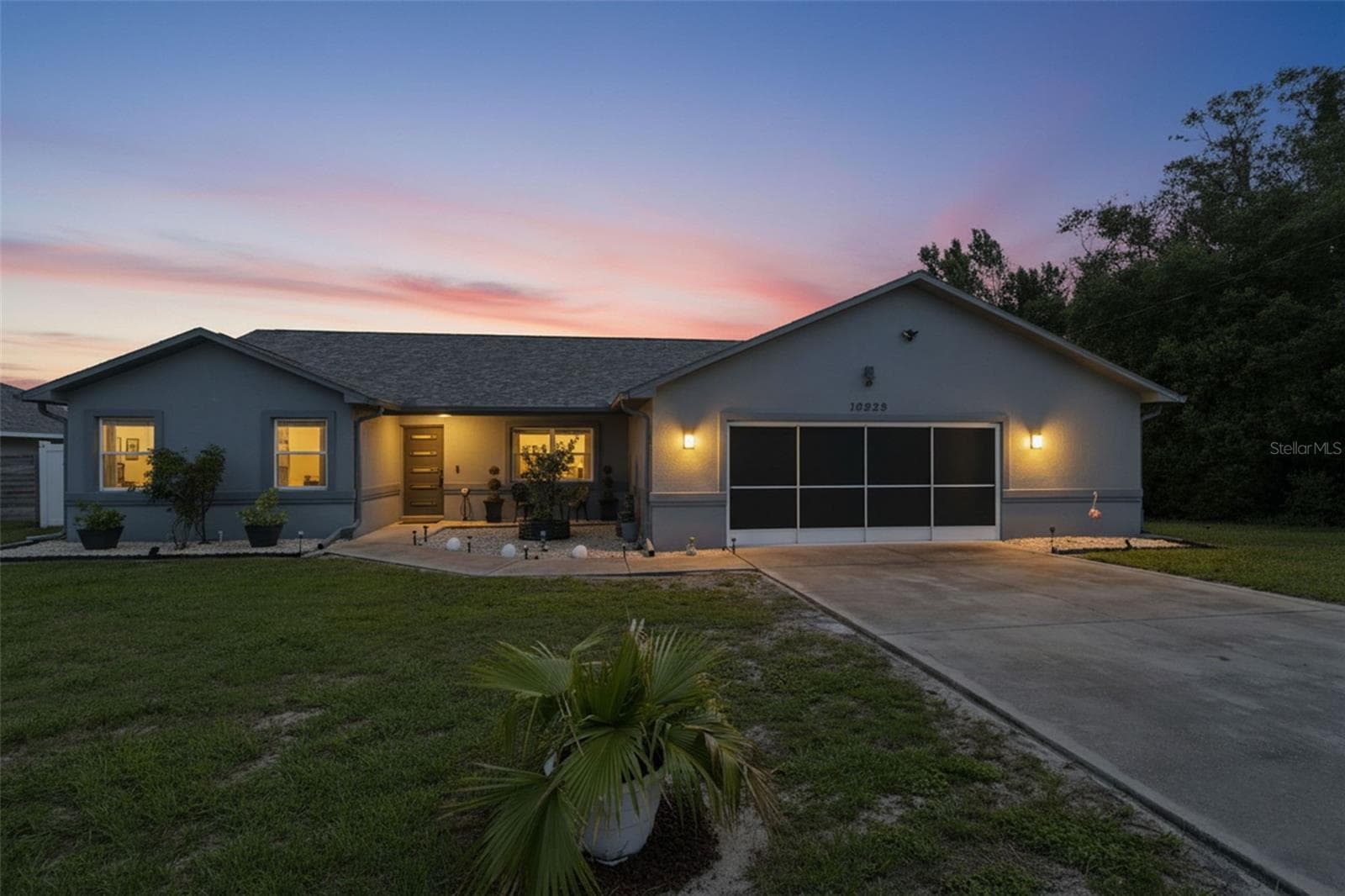 13323 Steves CT