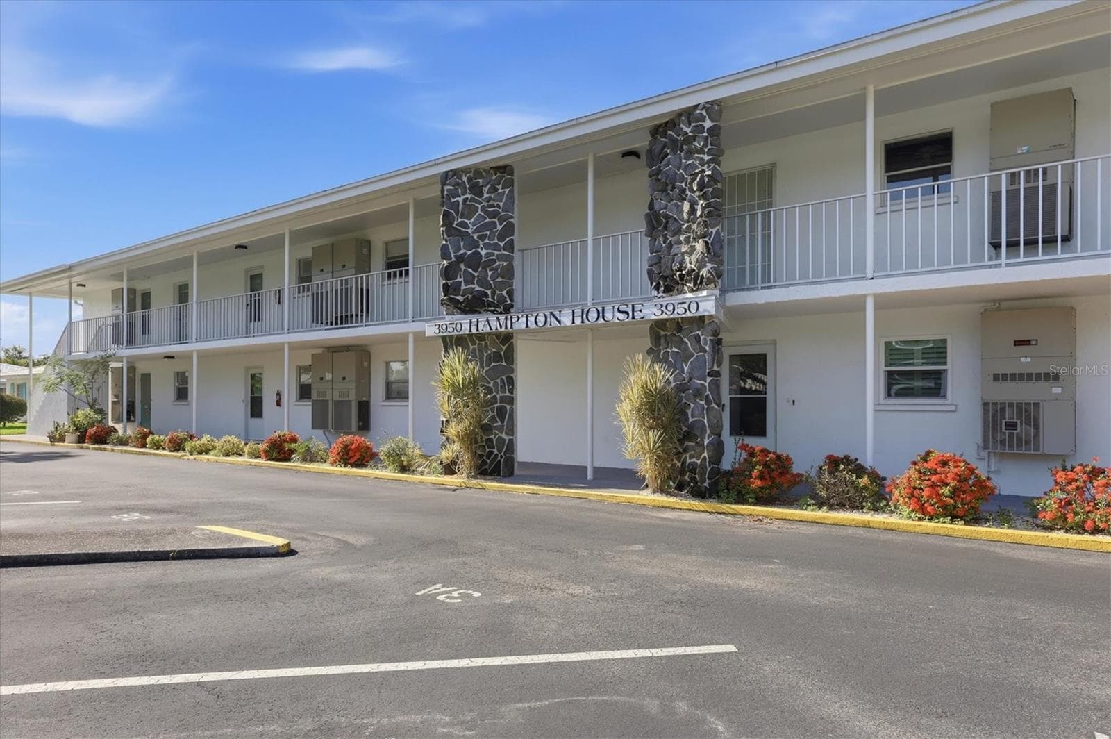 3950 Roxane Blvd #4A