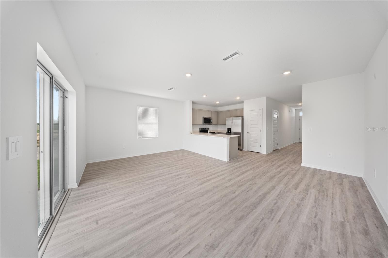 4302 Butterscotch Cir photo 4