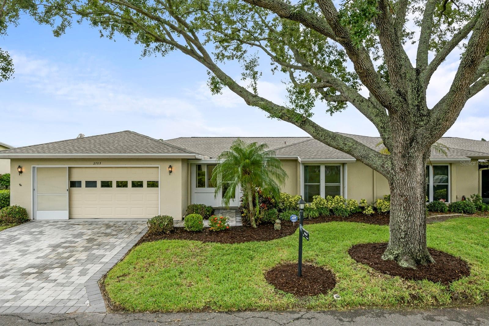 2703 Lancaster Dr