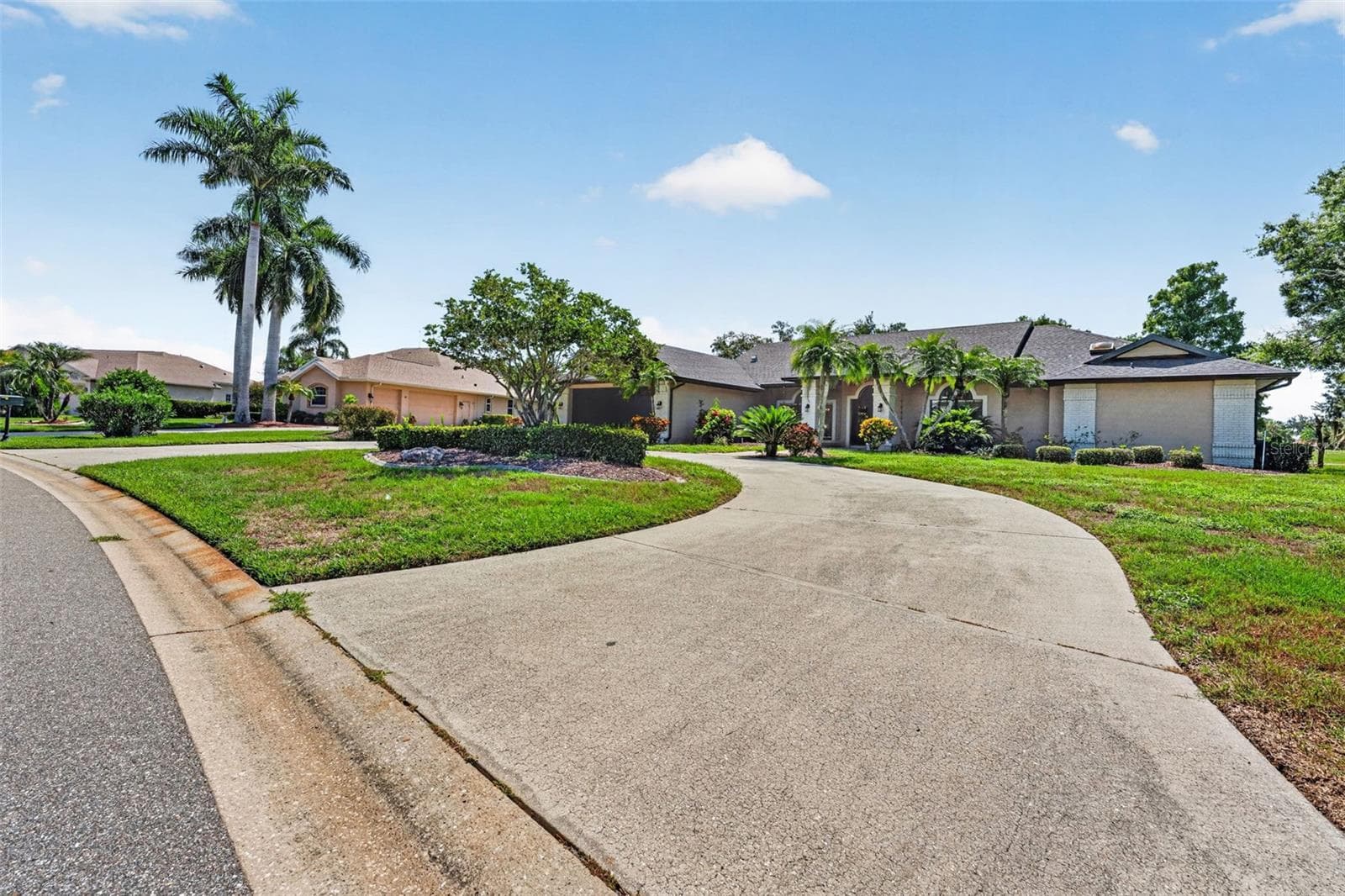 2941 Wilderness Blvd E photo 4