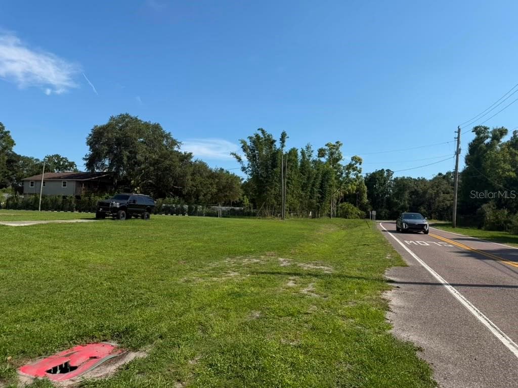 8844 S Mobley Road photo 4