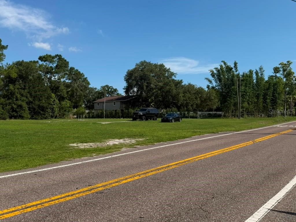 8844 S Mobley Road photo 5