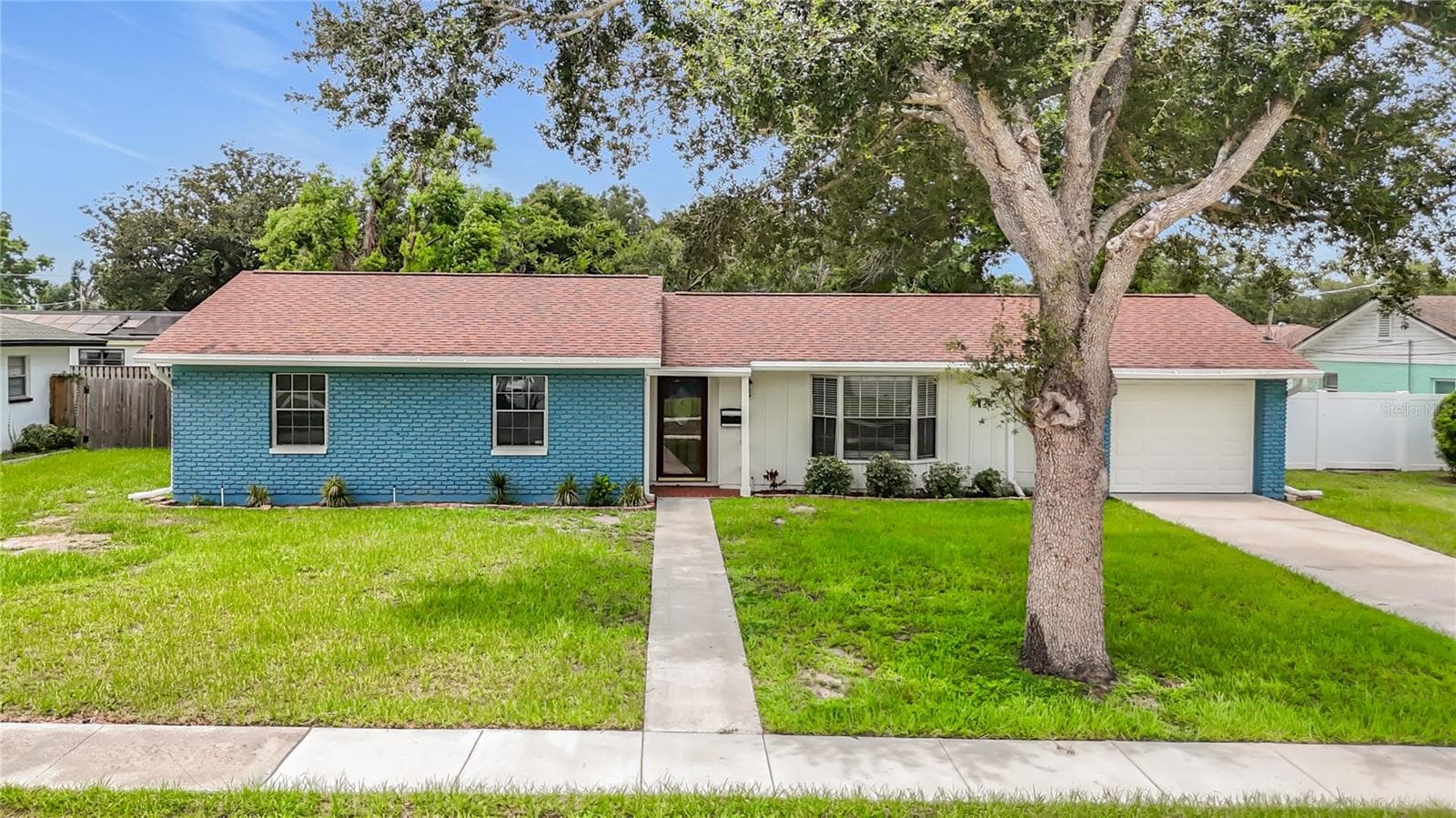 514 W Hilda Dr
