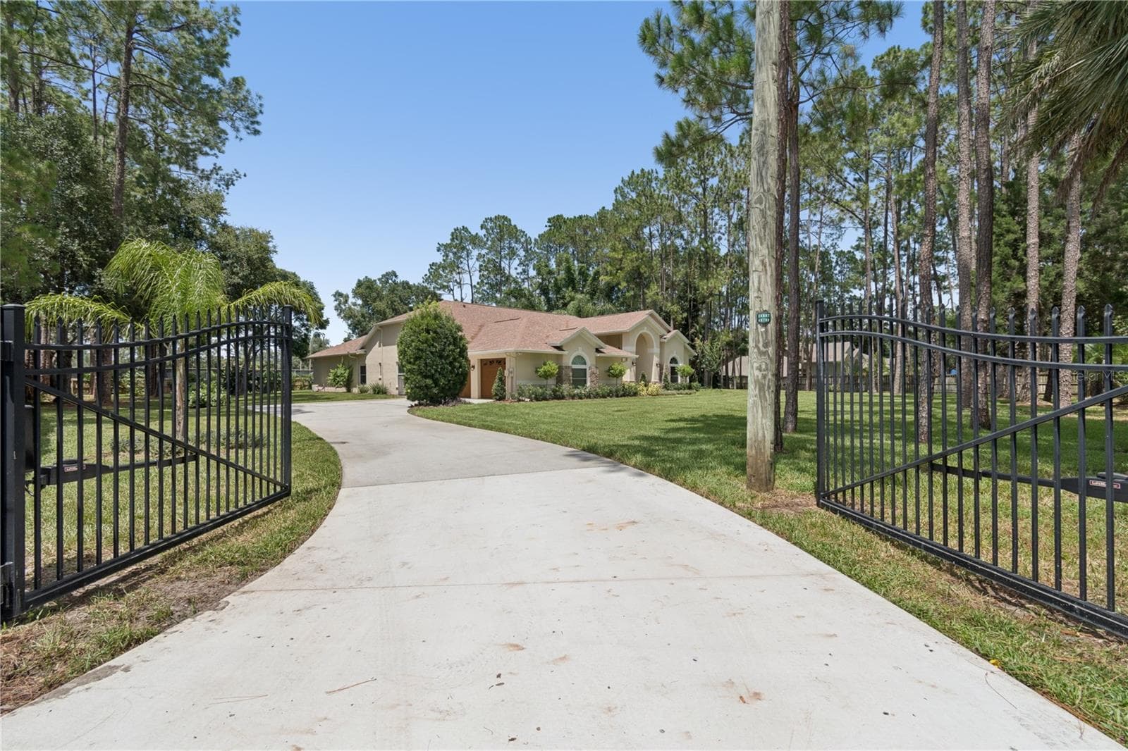 18811 Victor Manuel Dr photo 3